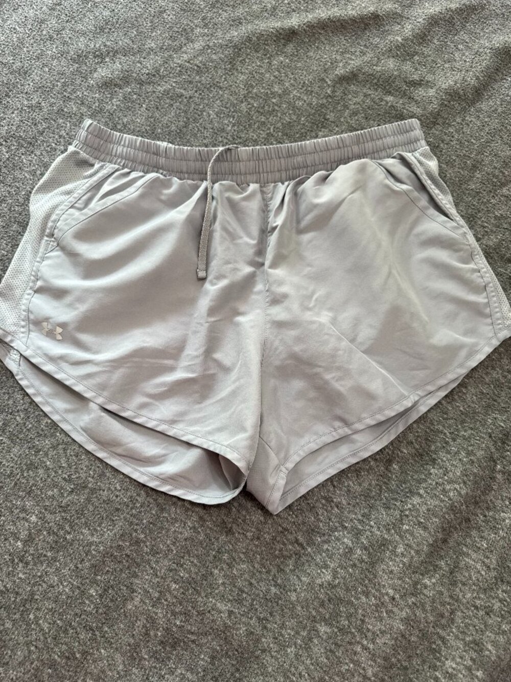 Women's Under Armour Shorts Size Large